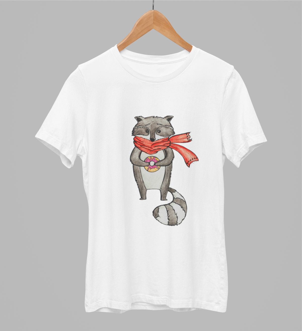 Vit UNISEX T-shirt “Tvättbjörn”